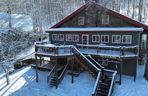 Beech Mountain Ski Chalet | The Bear Dance Chalet