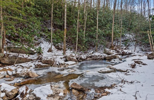 Beech Mountain House | The Cabins on Buckeye Creek at Eagles Nest