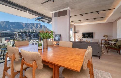 Cape Town City Centre Apartment | The Docklands Luxury Apartments