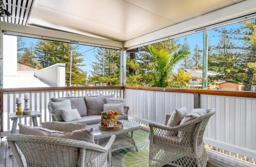Yamba House | THE Elks - Pet Friendly Home in Town - Holiday Yamba
