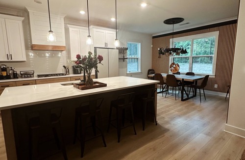 Lawrenceville House | The Fortune House Spacious 5-bedroom house in enchanting Lawrenceville