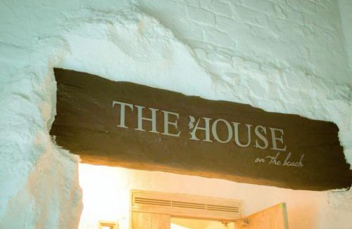 Hayama Villa | The House on the beach