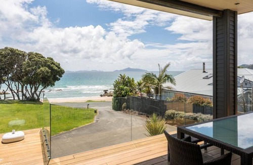 Langs Beach House | The Langs - Large, modern, sunny holiday with stunning views a stone's throw from Langs beach