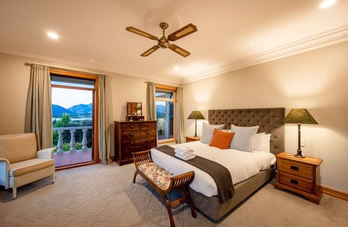 Wanaka Villa | The Manor - Luxury unique stay