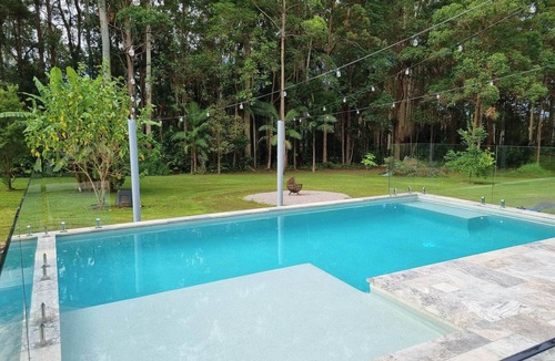 Valdora Apartment | The Poolhaus Retreat- Peaceful private guesthouse