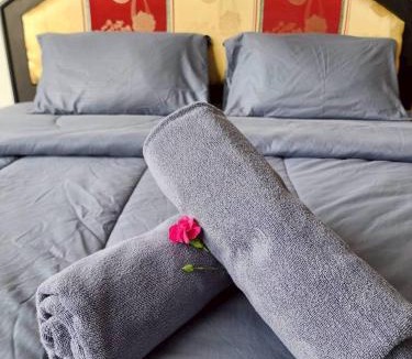 Talat Nuea Hotel | The Rest Phuket