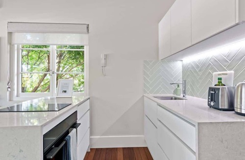New Farm Apartment | The Ruby! Art Deco 1Bed/1Bath ~ New Farm