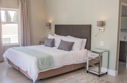 Hermanus Bed & Breakfast | The Whale on Main B&B
