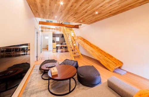 Matsumoto House | Tomareru Himitsukichi L-Base