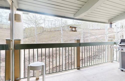 Snowmass Village Condo | Top of the Village~Ski-in/out~HT~Pool~Grill~Parking