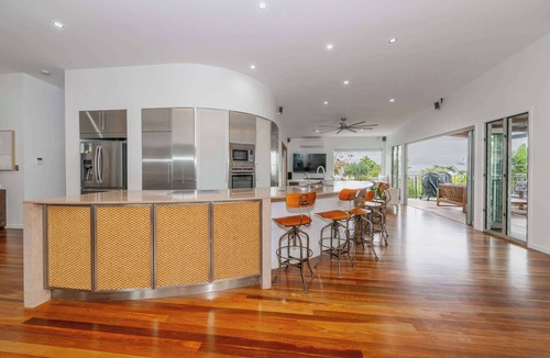 Castle Hill House | Townsville Castle Hill Retreat with Pool & Ocean Views