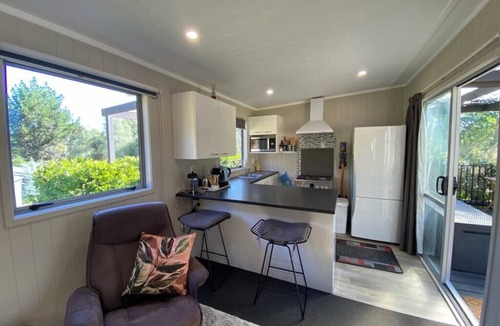 Westmere Apartment | Tui's Retreat - Peaceful, Private, and Close to Town