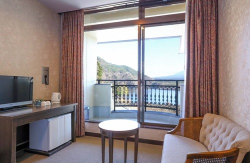 Fujikawaguchiko Hotel | Twin roompanoramic view of Mt Fuji Lake Shoji/Minamitsurugun Yamanashi