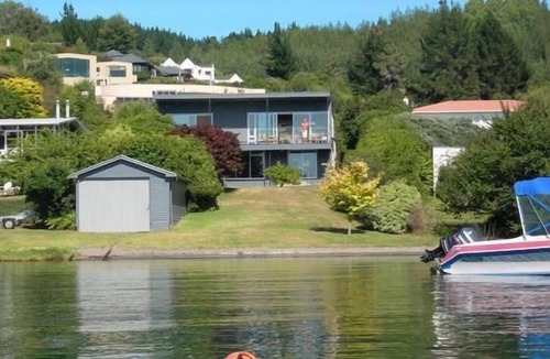 Acacia Bay House | Unique Waterfront Bach. 913 Acacia Bay Road. Taupo