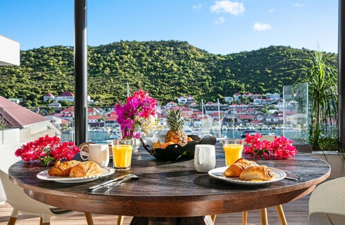 Gustavia Apartment | Upscale Penthouse - 3 Bedrooms - Jaccuzi - Harbor View - Heart of Gustavia