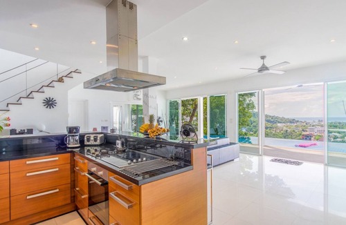 Kata Villa | Villa Ginborn 5-bdr Pool Villa With Stunning Seaview 5 min drive to Kata Beach