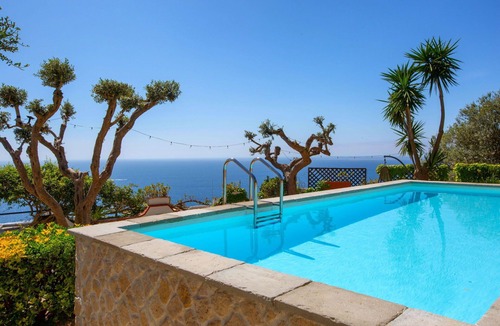 Nerano Villa | Villa in Nerano with 5 bedrooms sleeps 10