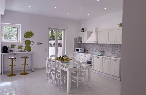 Schiazzano Villa | Villa Luci di Capri, Sorrento Coast - New Jacuzzi® Spa, Solar Shower & Lift