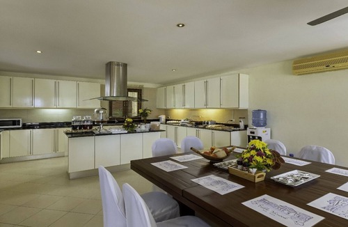 Nanai Road House | Villa Yoosook Patong Beach Phuket 7 bedrooms private pool sea view sauna