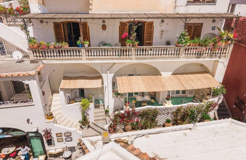 Chiesa Nuova House | Vincent house