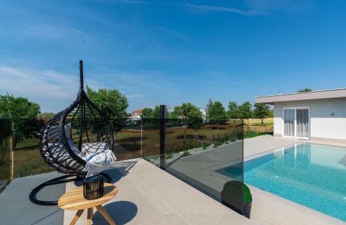 Stranici kod Nove Vasi Villa | Vivas