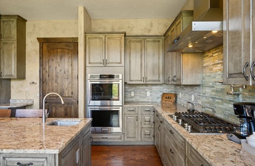 Carbondale House | WATERFRONT & Mt. Sopris VIEWS! Fly-fishing Custom Home, incl. 2 fishing badge