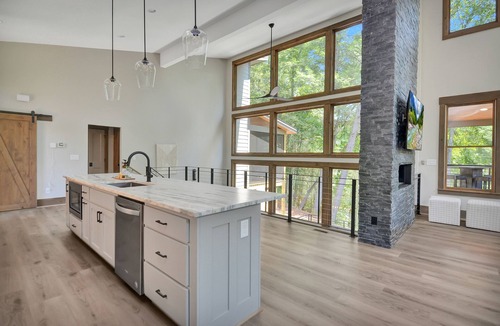 Ellijay Cabin | Watersong Falls ~ Private Waterfall, Hot Tub, Fire Pit & More