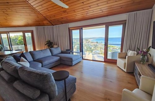 Lennox Head House | Wave Hill and the Pool House, Lennox head