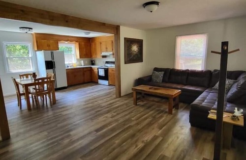 Monroe House | Welcome to Bear Mountain Farm