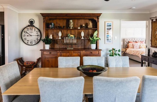 Beerwah House | Winter Ready | Family Retreat with Spa & Movies!