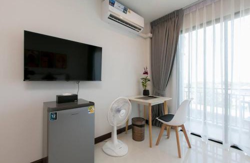 Chalong Apartment | WOW Academy Balcony 2B Fitness Street Phuket
