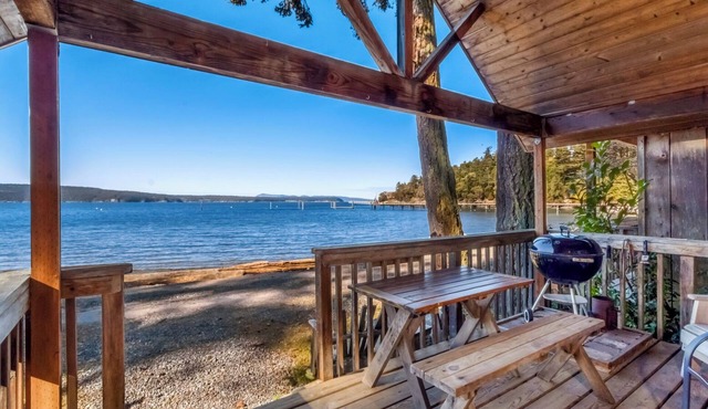 1BR Beachfront Cabin directly on world class west-facing beach! in Eastsound
