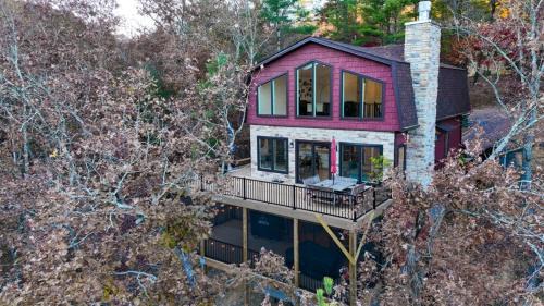 324 Brian Drive: The Swirling Bird