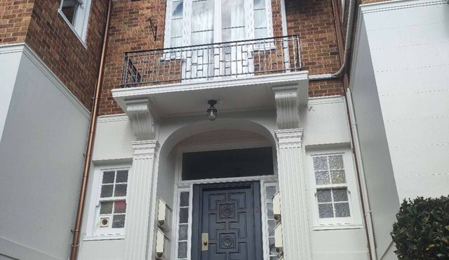 4 double and 2 sofa beds in 1 bedroom apartment