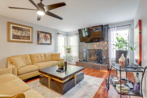 4 Mi to Stone Mountain: Retreat w/Office!