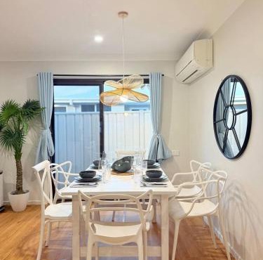 4Bed 2Bath in Capalaba Near Manly Habour, Shops & More