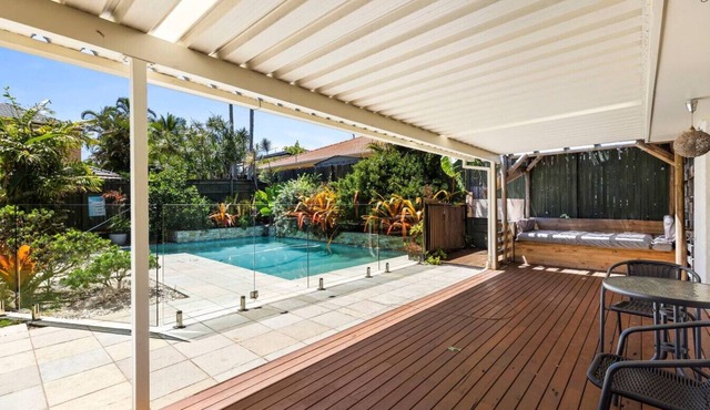 4BR Bayside Retreat w/Pool —Walk to Waterfront