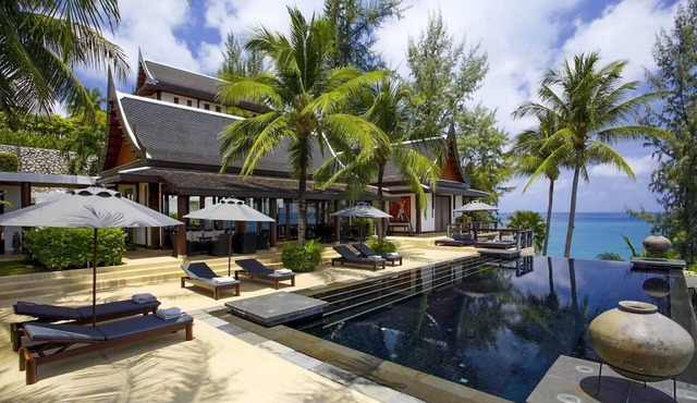 6 Bedroom beachfront Villa in Kamala