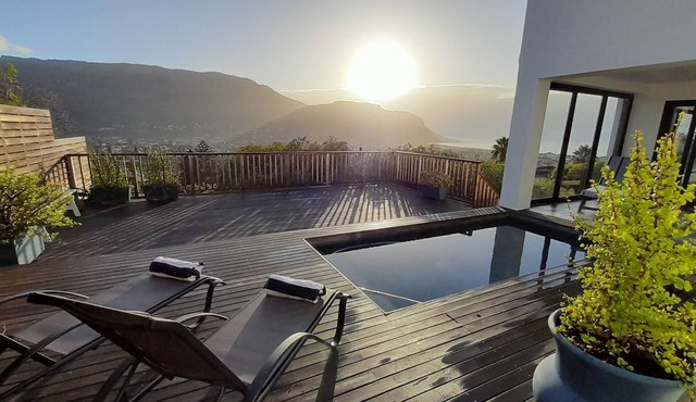 A stunning modern property over looking False Bay, Cape Town , South Africa.