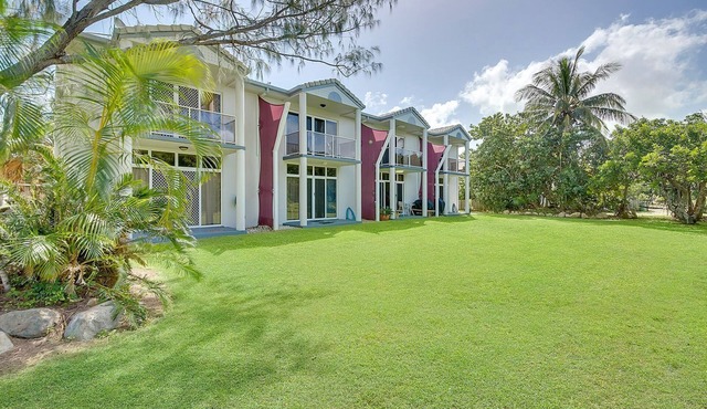 Absolute Beachfront Townhouse in Yeppoon