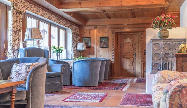 Affordable 6-bed apartment centrally located in Zell am Ziller - 5 minutes to the gondolas!