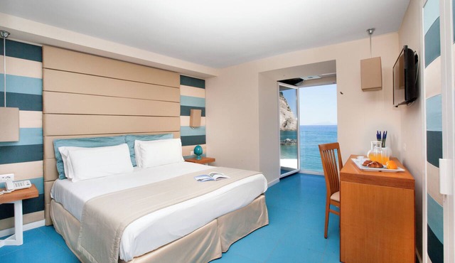 Alimuri Bay Resort