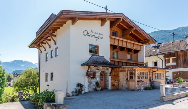 Apartment 'Oberanger' with Mountain View, Shared Garden and Wi-Fi