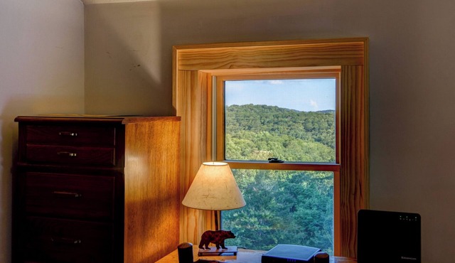 AppalJack Retreat - Pet Friendly home between Boone & Blowing Rock, Hot tub!