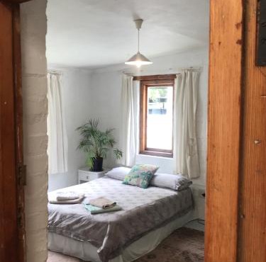 Awesome room in surf house