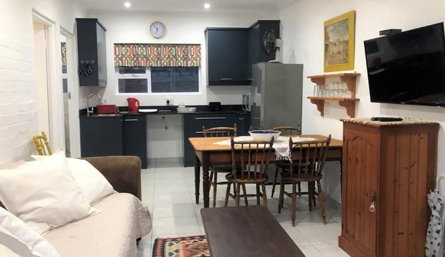 Baylight Accommodation 3 Selfcatering 1 bedroom apartment sleeps 4