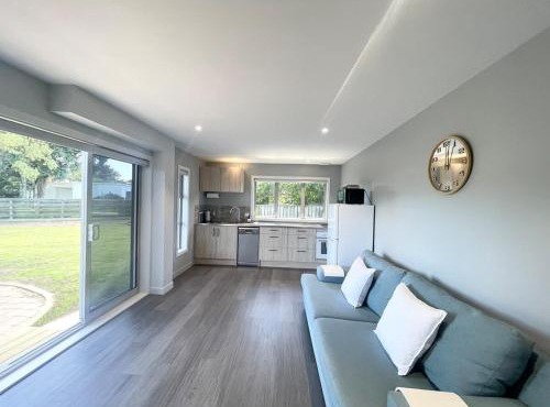 Beachside Bliss - freshly renovated