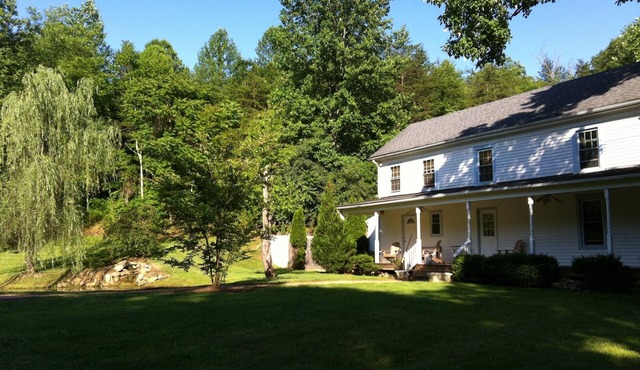 Beautifully restored farm house in the Blue Ridge foot hills