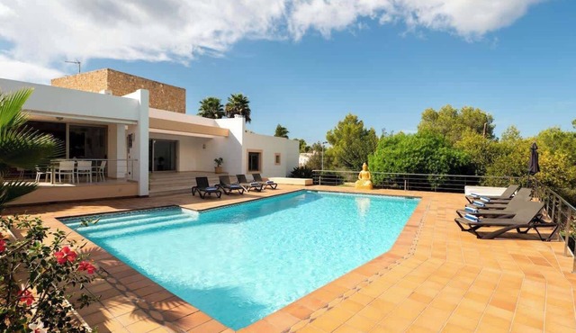 Bellissima - Modern | Private Pool | Wifi & A/C