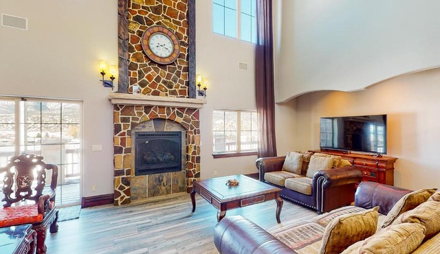 Black Bear Lodge in Eagle